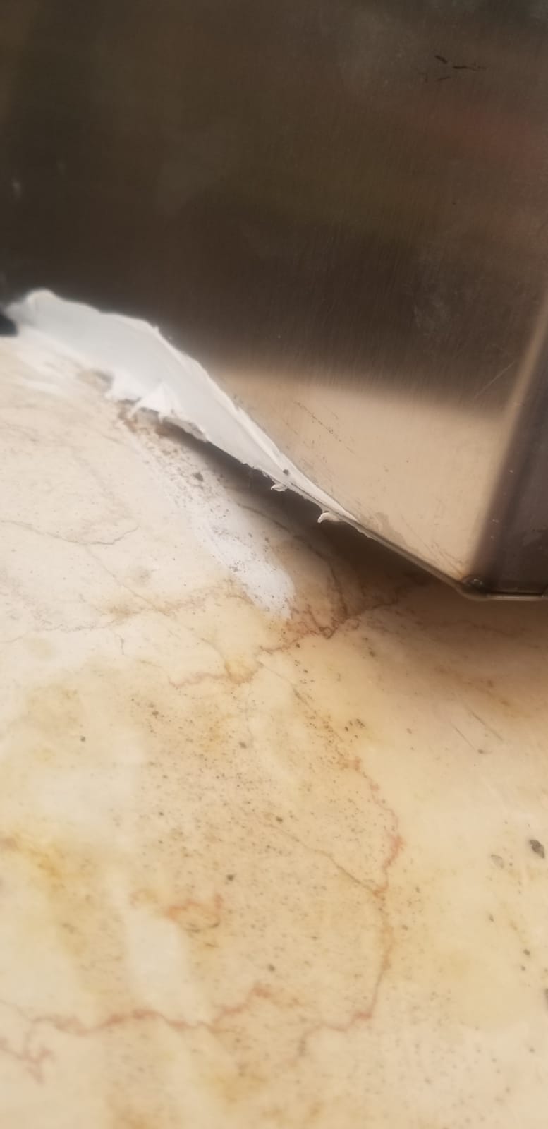 זעזוע בסאדיגורה: ניפצו את 'נר התמיד' בציון