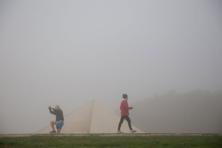 רגע של מדע: מדוע נוצרים ערפילי הבוקר?
