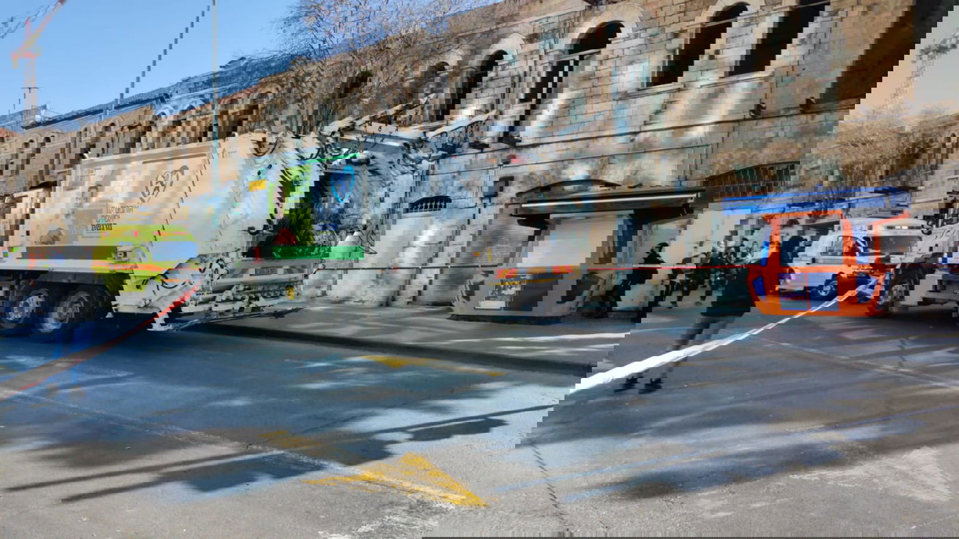 אישה חרדית בת 63 נהרגה מפגיעת משאית לפינוי אשפה