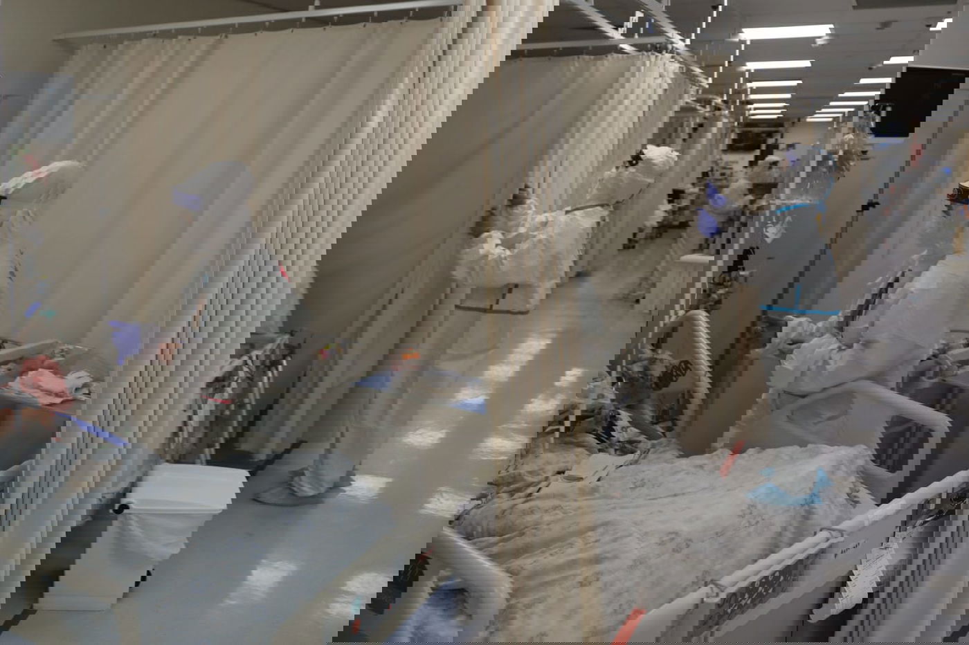 הצצה למחלקת הקורונה העמוסה בחולים