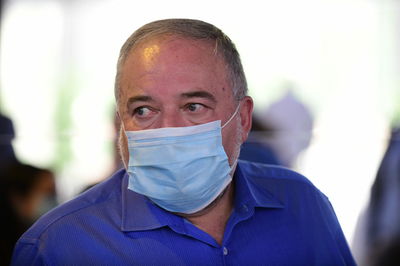 ליברמן על גדעון סער: 'או החרדים או אנחנו'