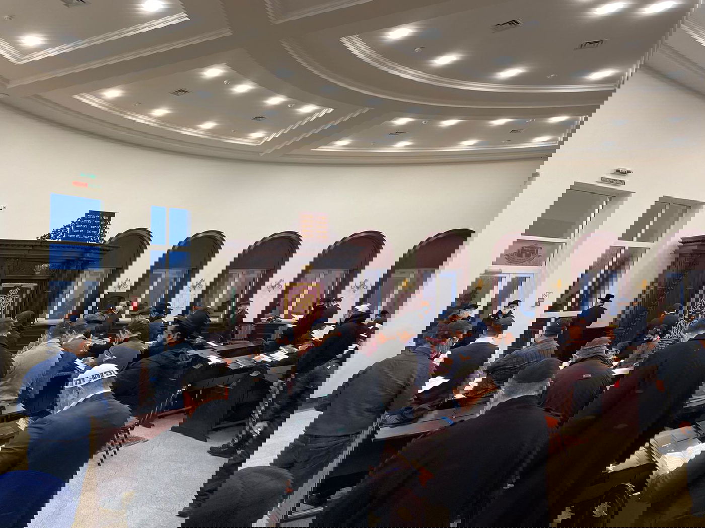 עם מדחום בכניסה: מאות בהילולת בעל התניא