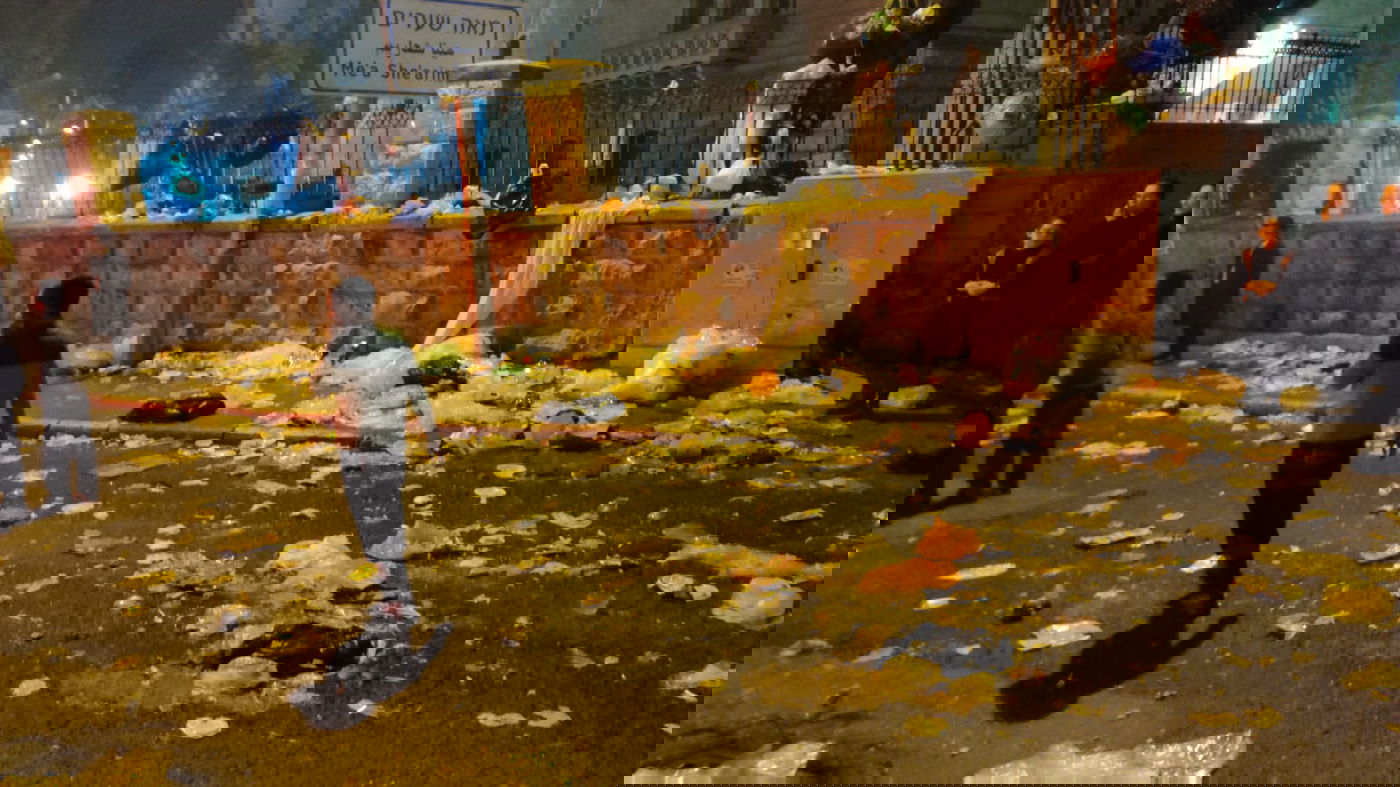 בגלל אי פינוי אשפה: מחאה סוערת במא"ש