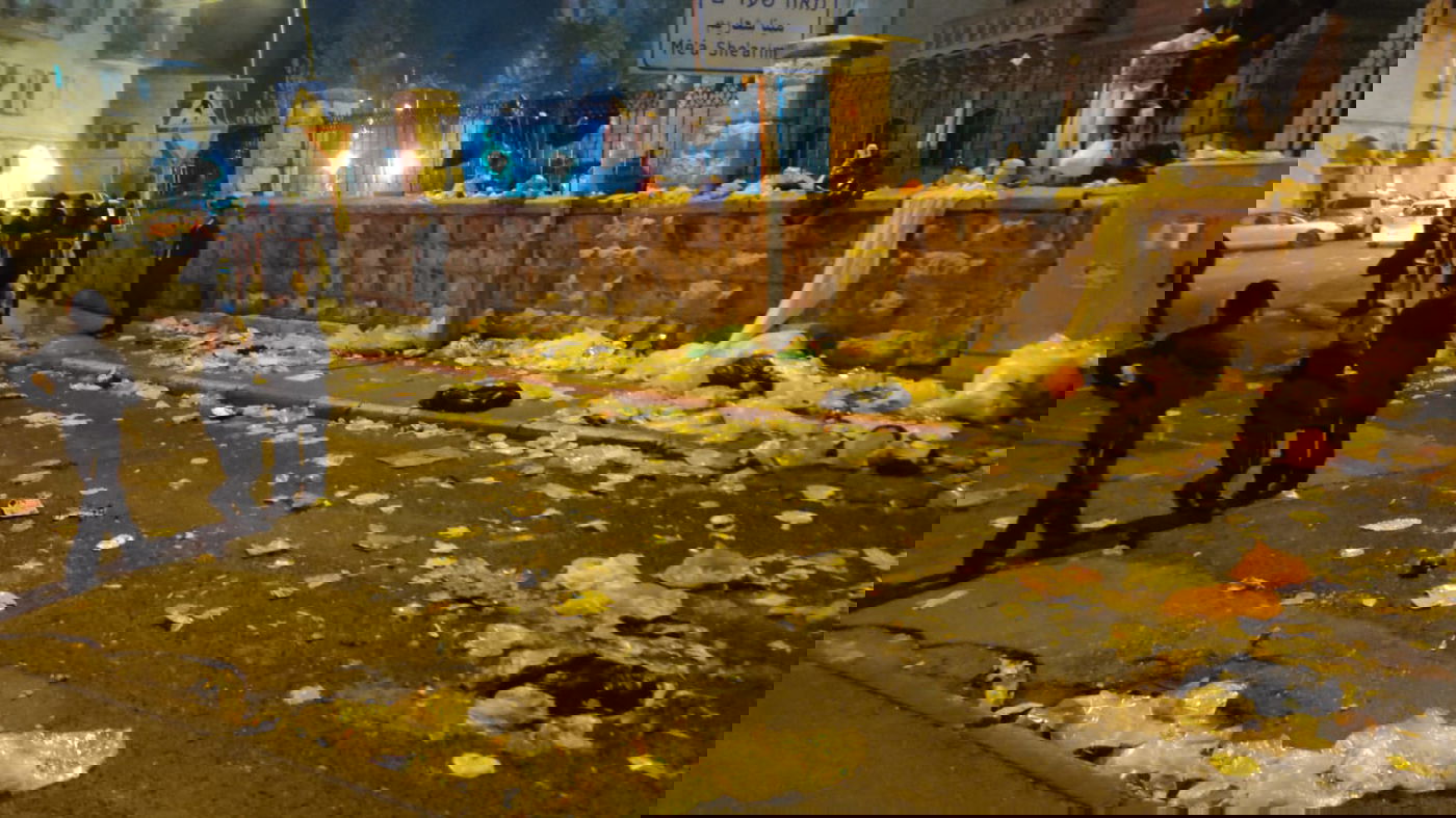 בגלל אי פינוי אשפה: מחאה סוערת במא"ש