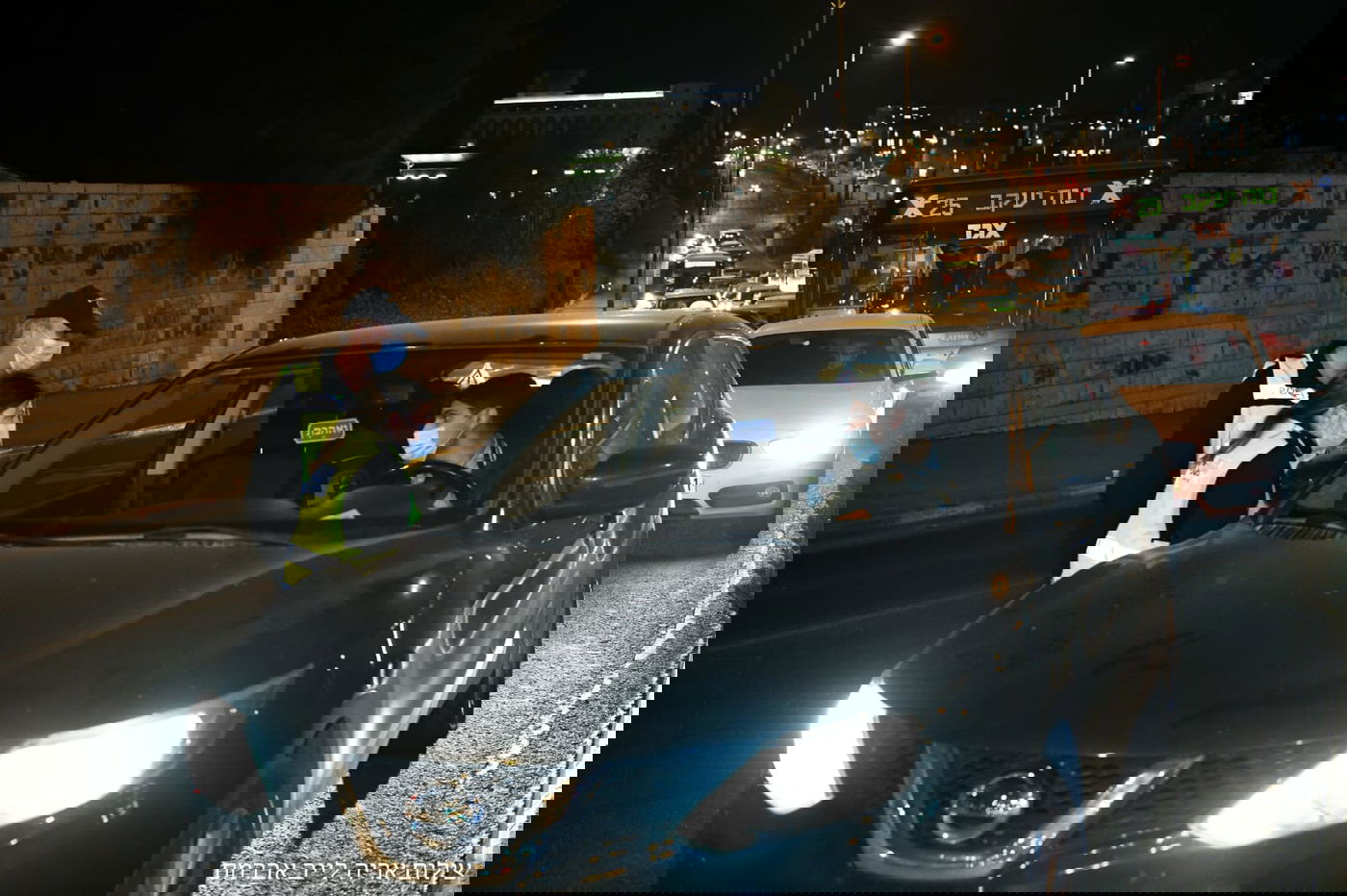 ליד שמעון הצדיק: גלריה ממחסום המשטרה