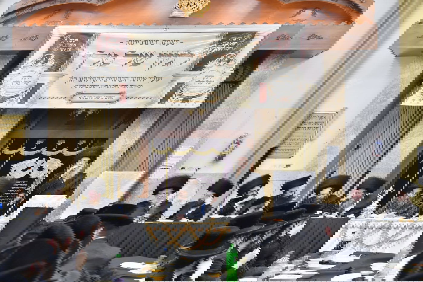 בחורי סאטמר התאחדו לשבת בראשות הגרח"צ מייזליש