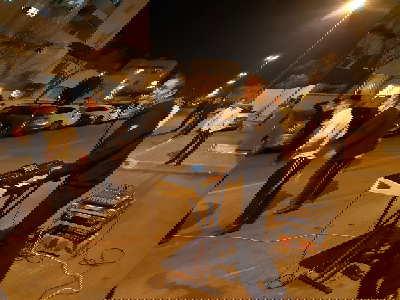 החתונה בוטלה: כך החברים שימחו את החתן • צפו