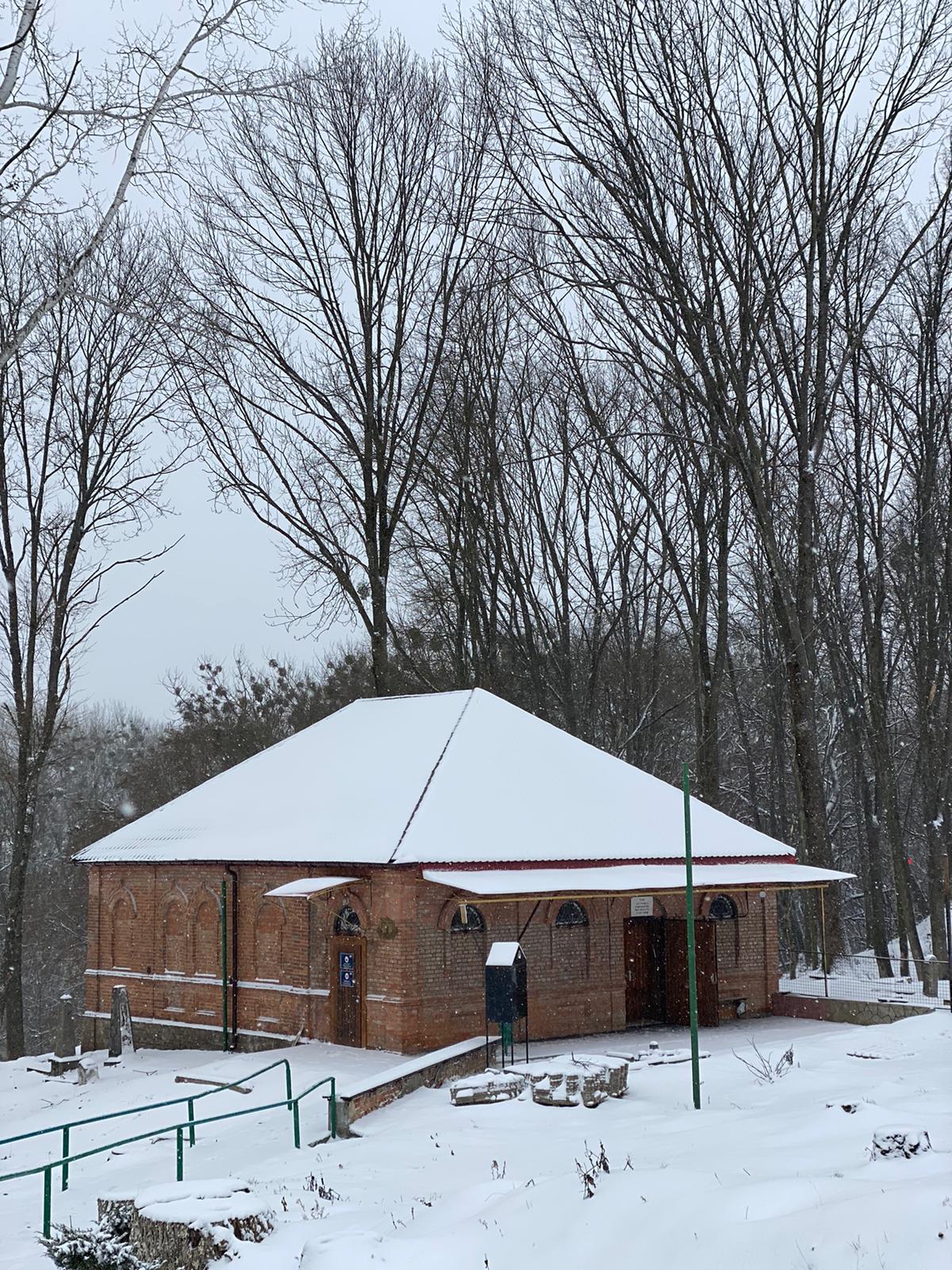 שבוע מהיארצייט: ציון האדמו"ר הזקן מושלג