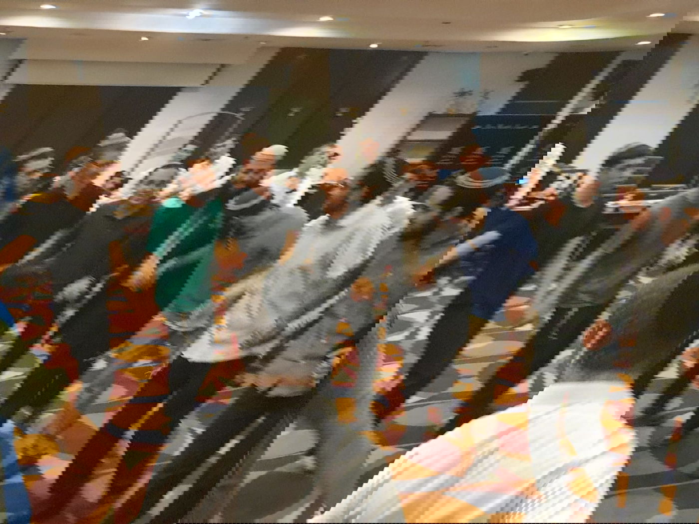 עד השעות הקטנות: צפו בריקודים במלונית הקורונה