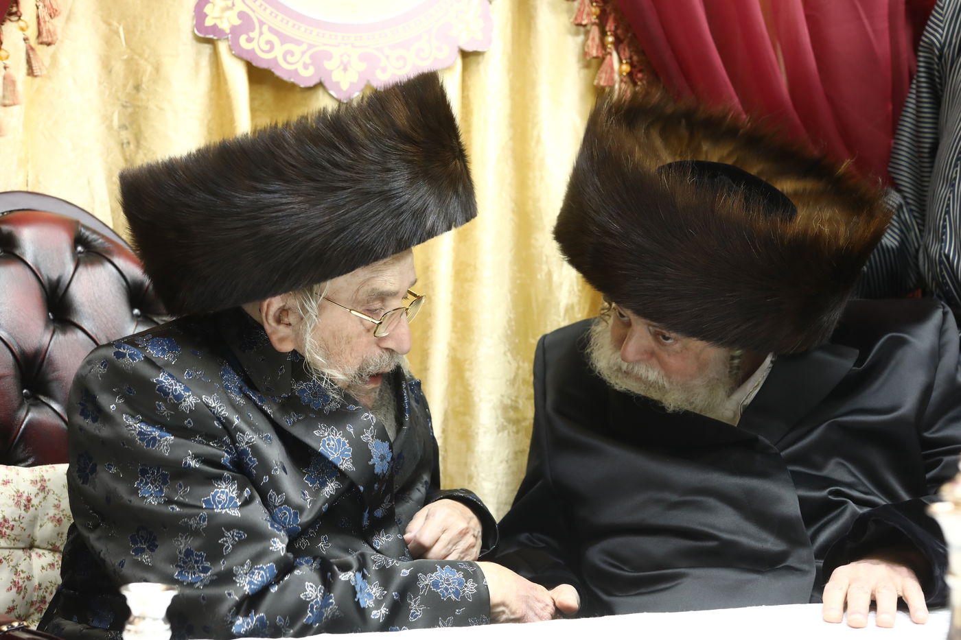 מעמד התחלת כתיבת ספר תורה בבית האדמו"ר מטשאקווא