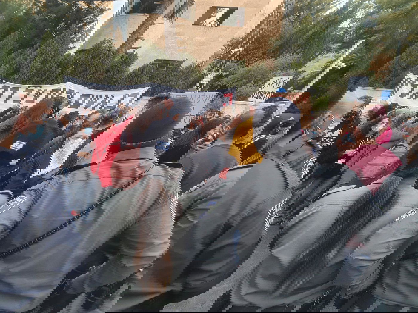 המפגינים נגד נתניהו קמו מוקדם; 7 נעצרו