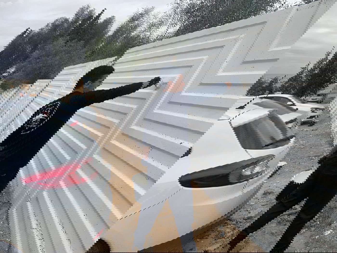 הצעירים הבדואים שיפצו את הקברים שחילל תושב הפזורה