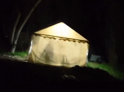 באוהל ועם חייב בידוד: מסיבות חילוניות בניגוד להנחיות