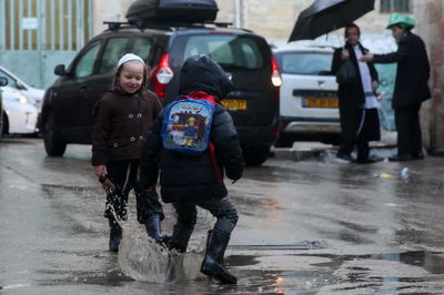 מזג האוויר: גשם בכל הארץ, בערב היחלשות