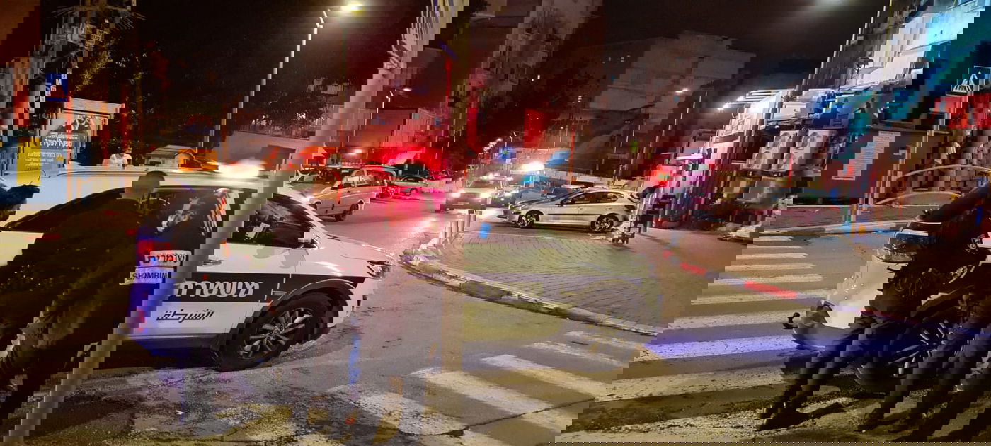 השליך בקבוק תבערה על בית הכנסת ונתפס