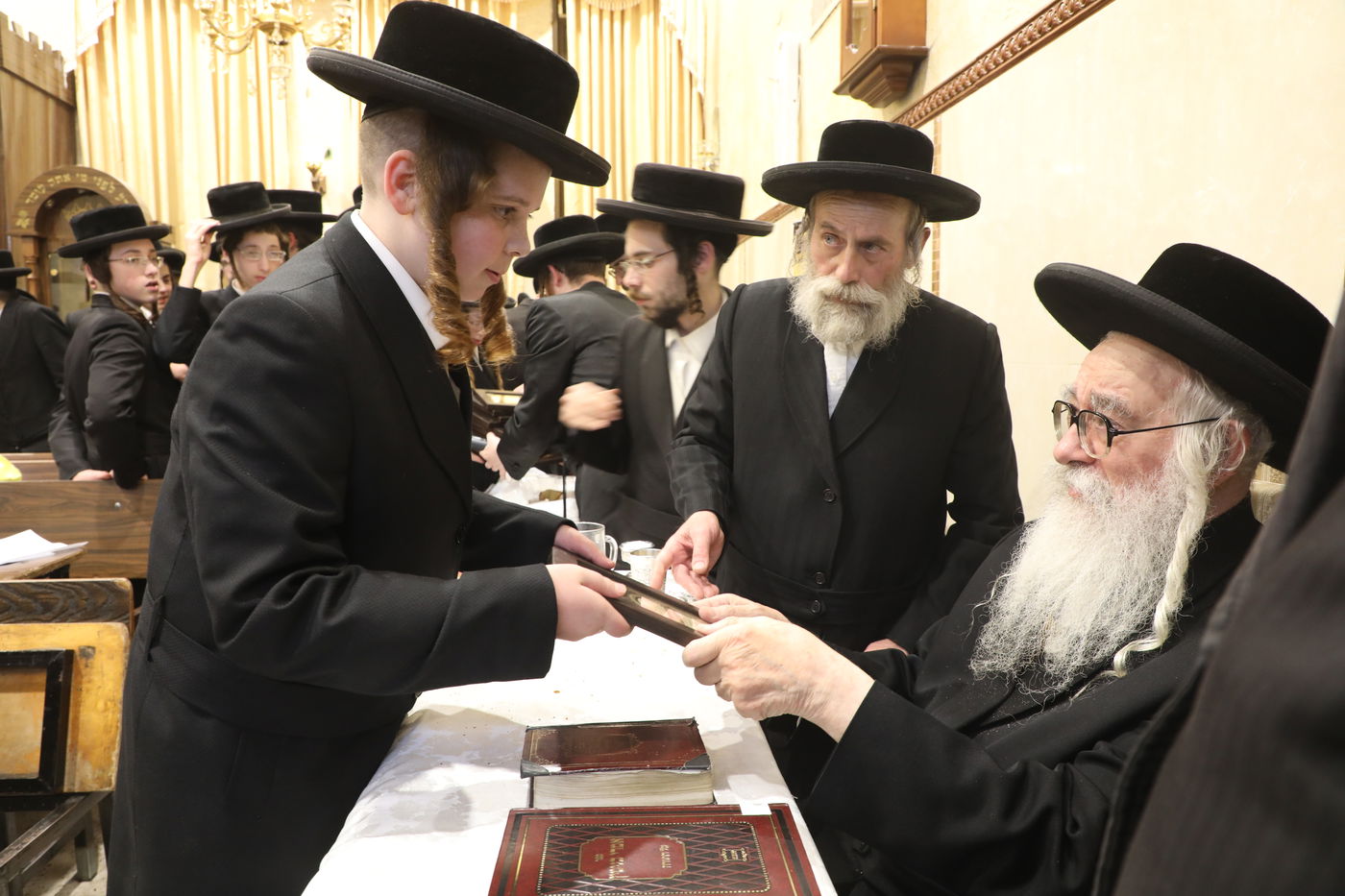 כך ציינו ב'משכנות הרועים' את ה'יארצייט'