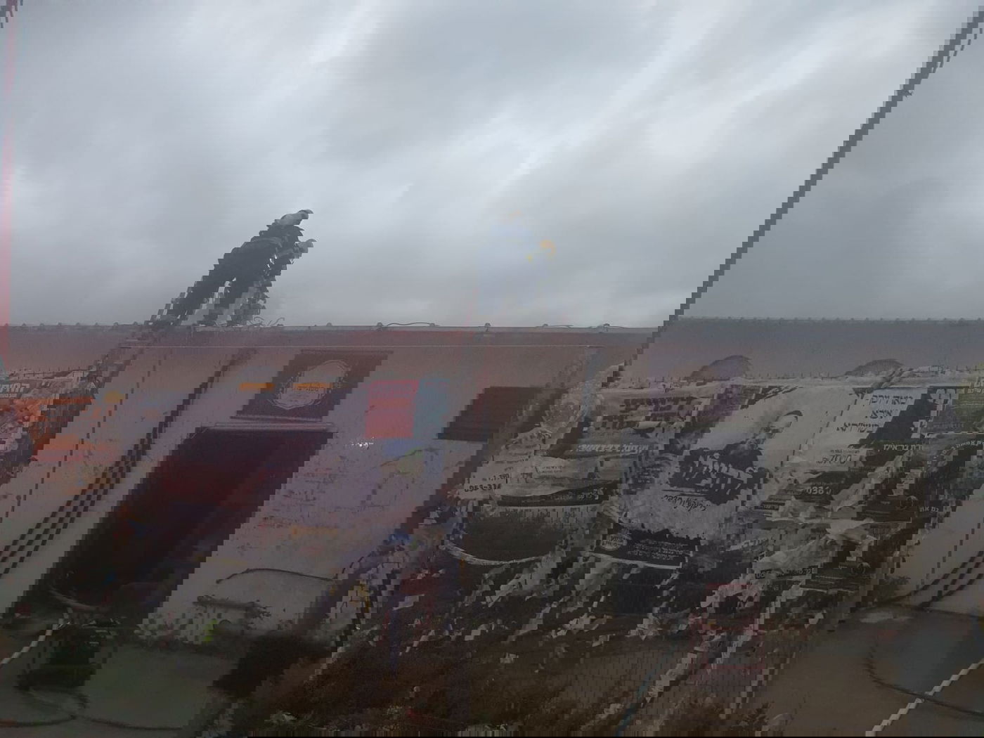 מודיעין עילית: בית כנסת עלה באש; תיעוד