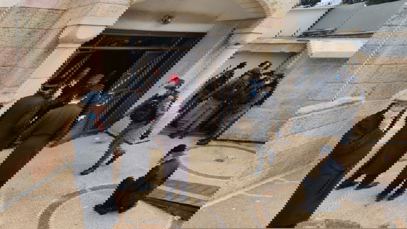 סוער בירושלים: כוחות משטרה פינו בכוח תלמוד תורה; צפו