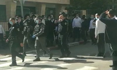 המשטרה סגרה ישיבה בבני ברק; שניים נעצרו