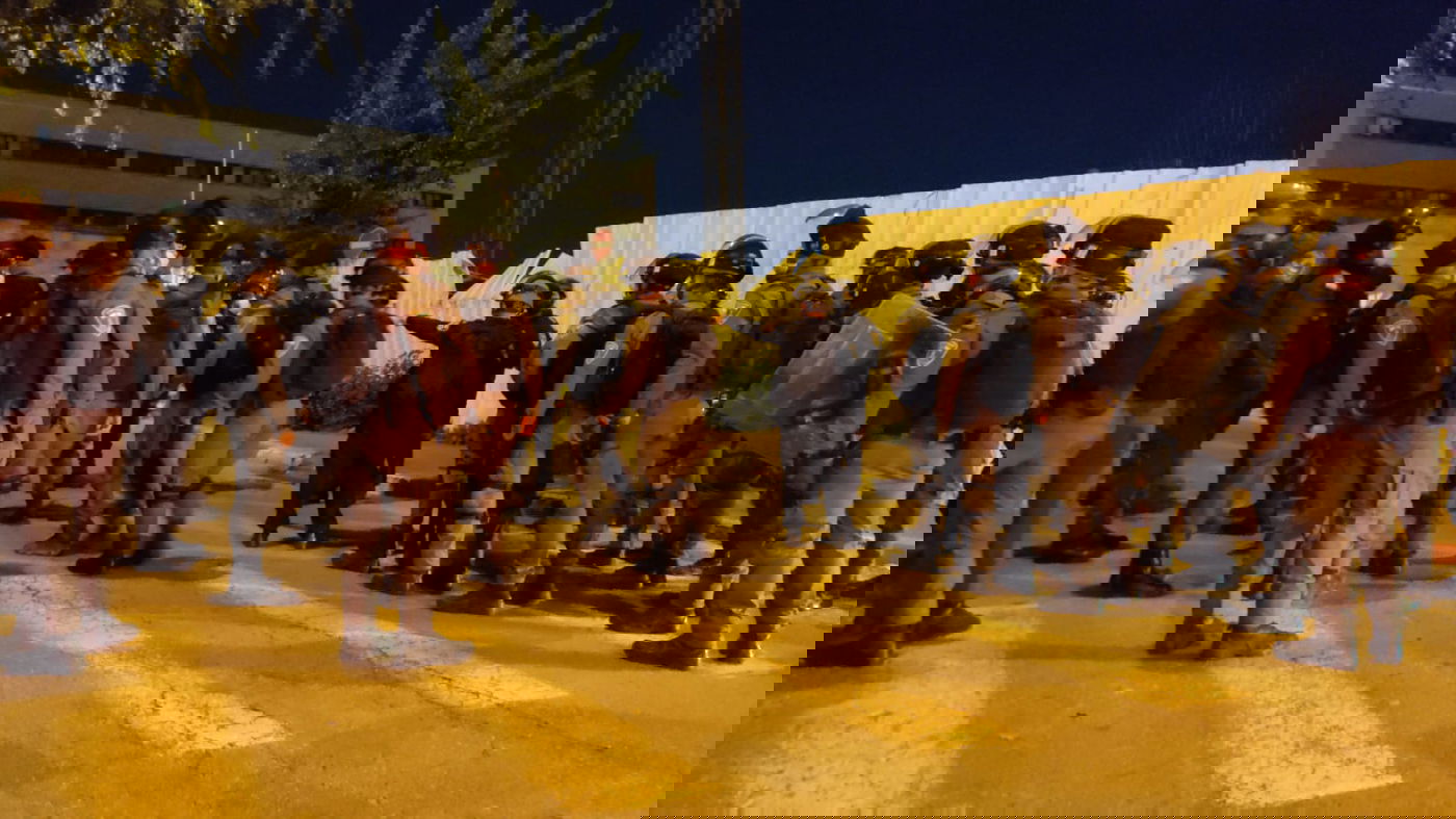 סרט מלחמה: מאות שוטרים, עשרות רימונים ואלימות הזויה