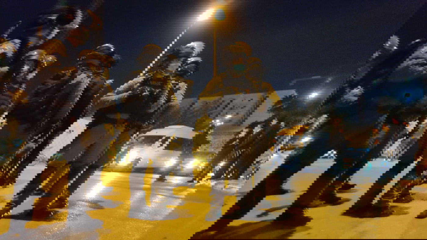 סרט מלחמה: מאות שוטרים, עשרות רימונים ואלימות הזויה