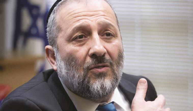 נתב"ג ייסגר • דרעי לנתניהו: תלמד להקשיב לאחרים, שמעת?