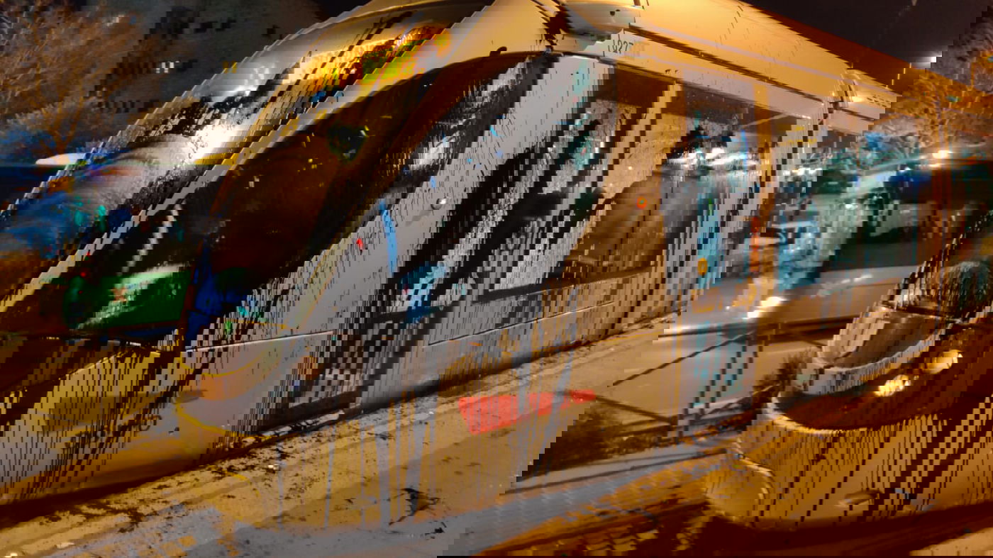 הקיצונים השחיתו את הרכבת הקלה בי-ם