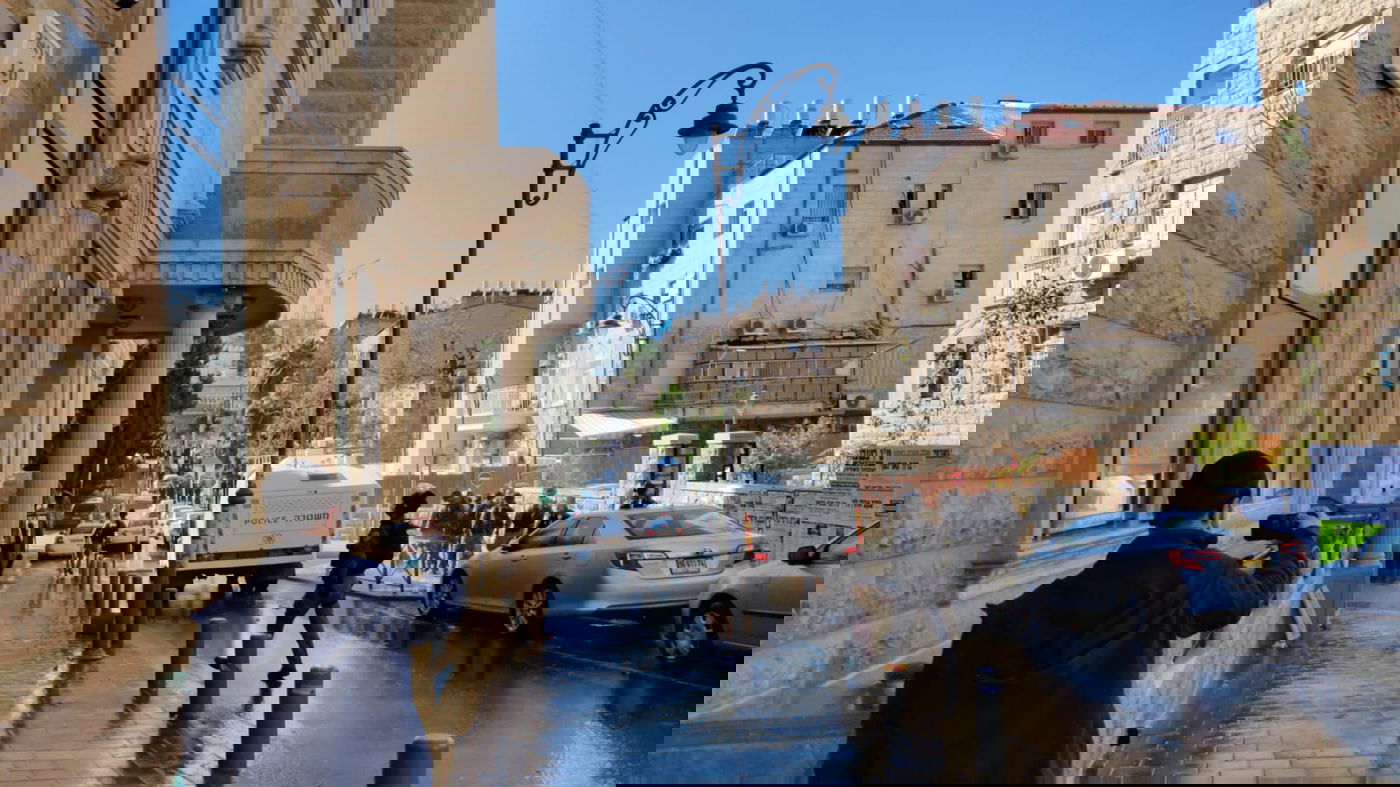 מהומות בביהמ"ד סאטמר; הגאב"ד  קרא לאברכים למחות