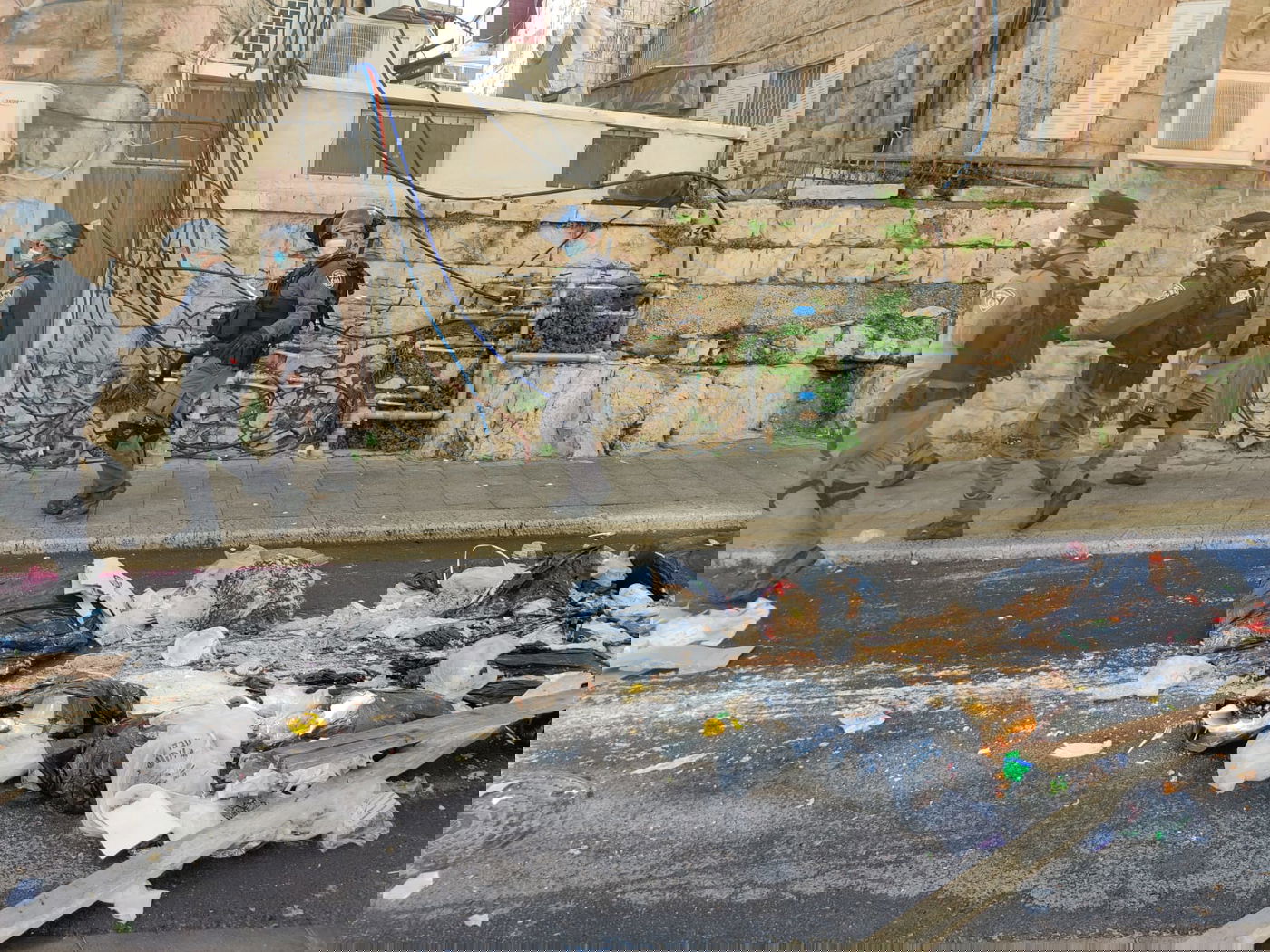 מהומות בביהמ"ד סאטמר; הגאב"ד  קרא לאברכים למחות