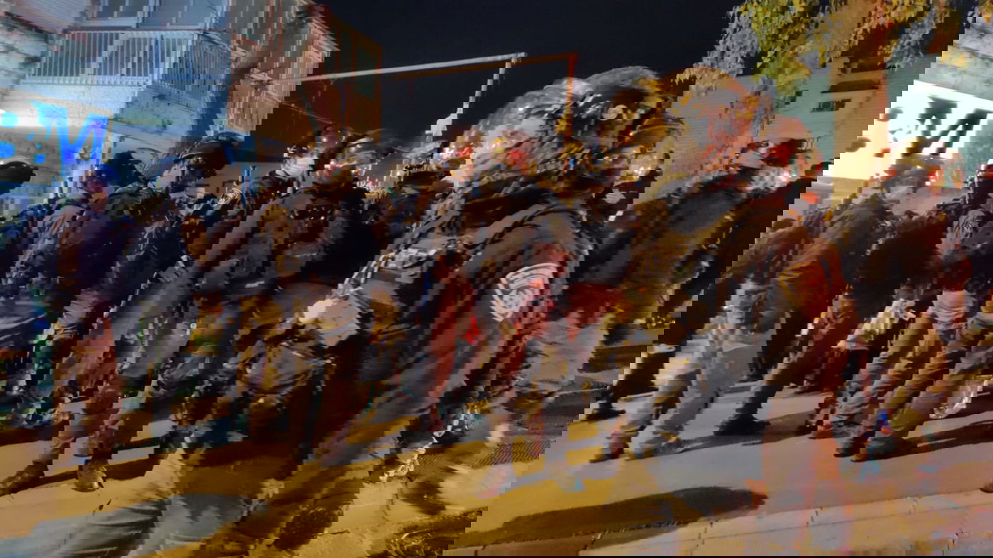 בר אילן: כ- 500 מפגינים נגד הרכבת הקלה. צפו