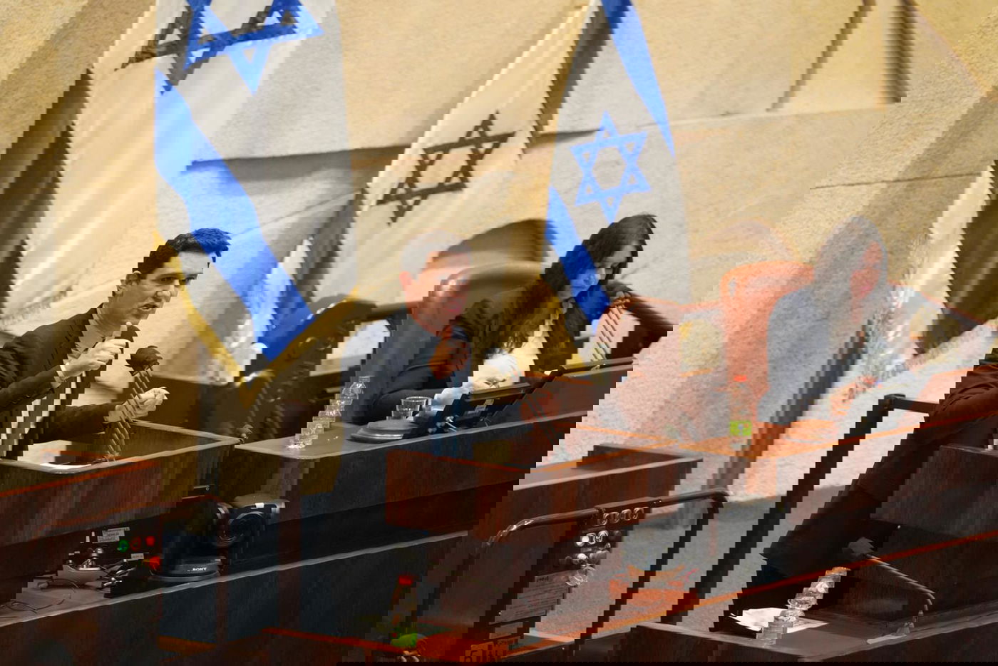 אושרה העלאת הקנסות: "לטובת סבא וסבתא שלכם, חרדים"