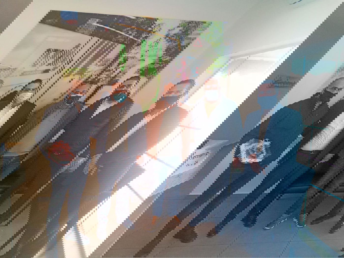 הח"כים ארבל ואזולאי בביקור במשרדי חברת 'אפיקים'; תיעוד