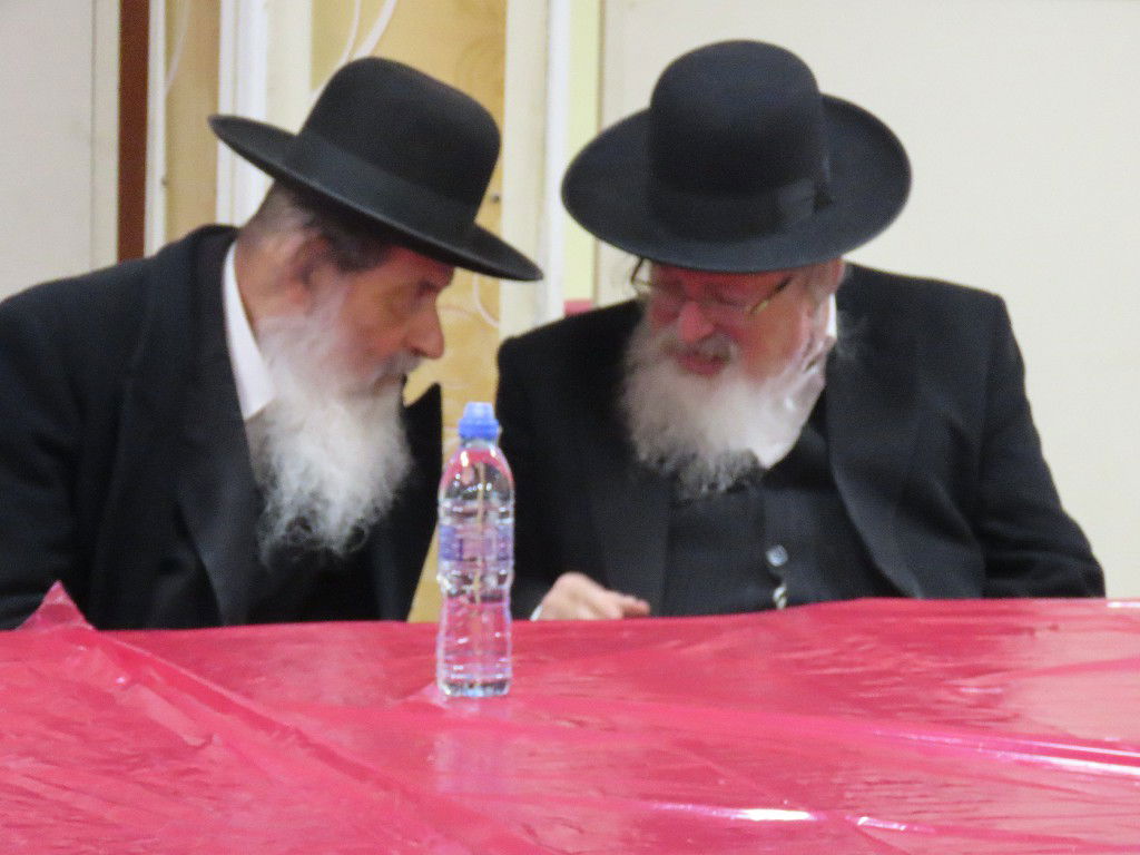 רבני הפלג הורו: אין מה לפחד, נמשיך ללמוד