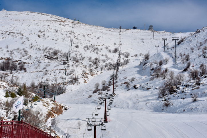 צפו: החרמון מעוטר במעטה הלבן  והחורפי