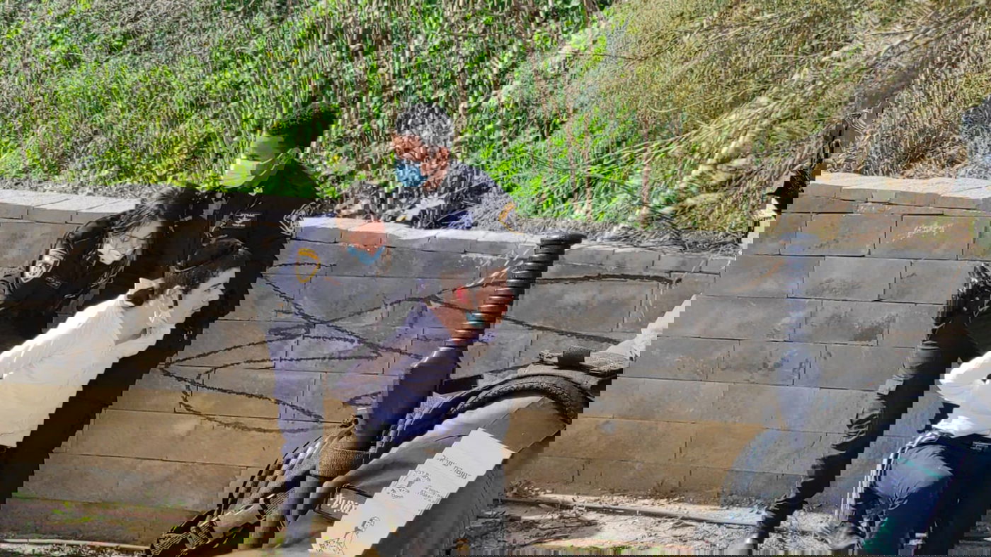 המשטרה עכבה אישה במהלך מחאת הקיצונים