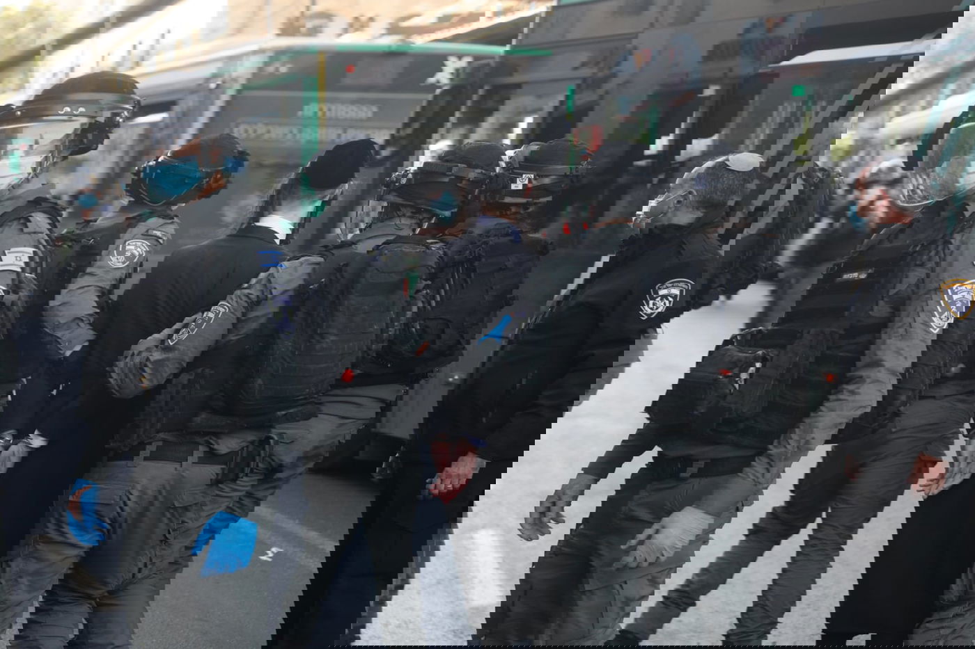 עימותים ומעצרים, בכניסה לחיידר הירושלמי