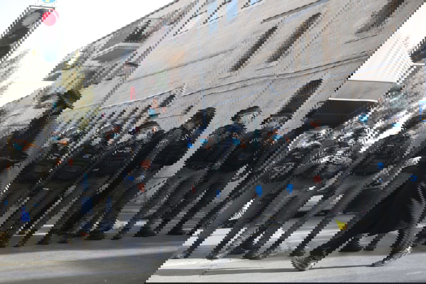 עימותים ומעצרים, בכניסה לחיידר הירושלמי