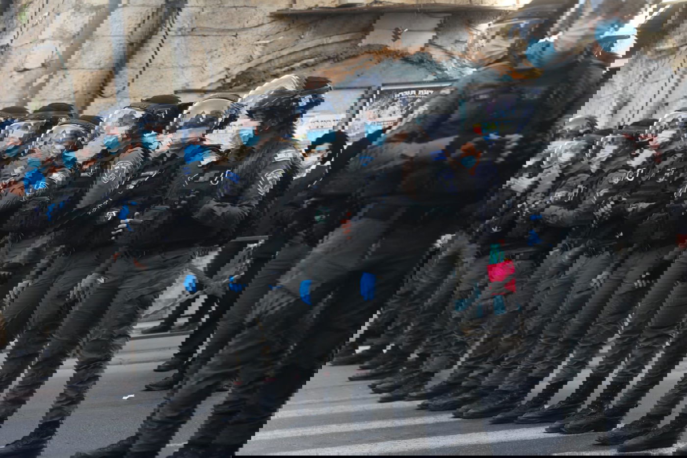 עימותים ומעצרים, בכניסה לחיידר הירושלמי