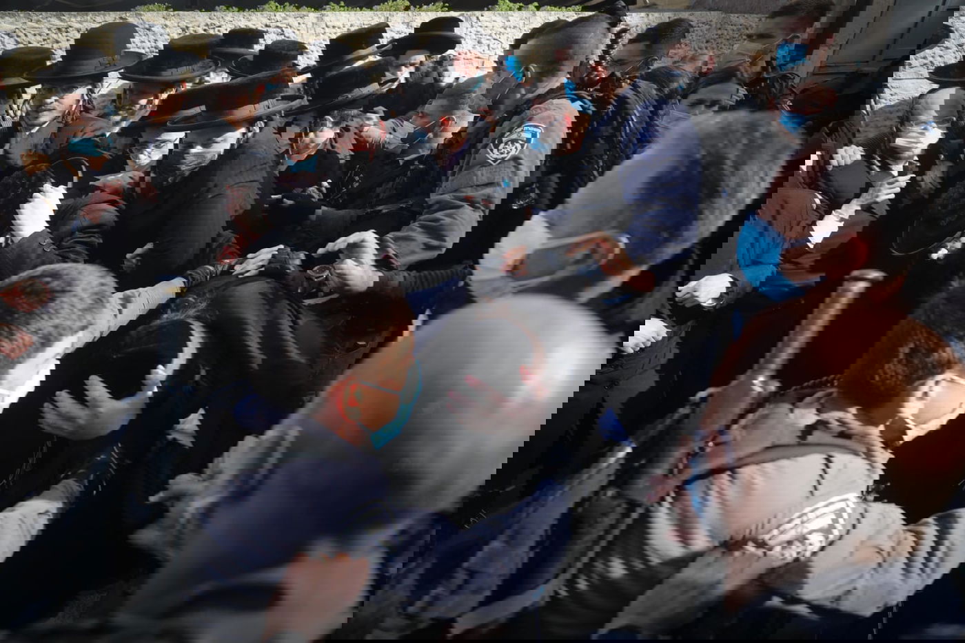 עימותים ומעצרים, בכניסה לחיידר הירושלמי