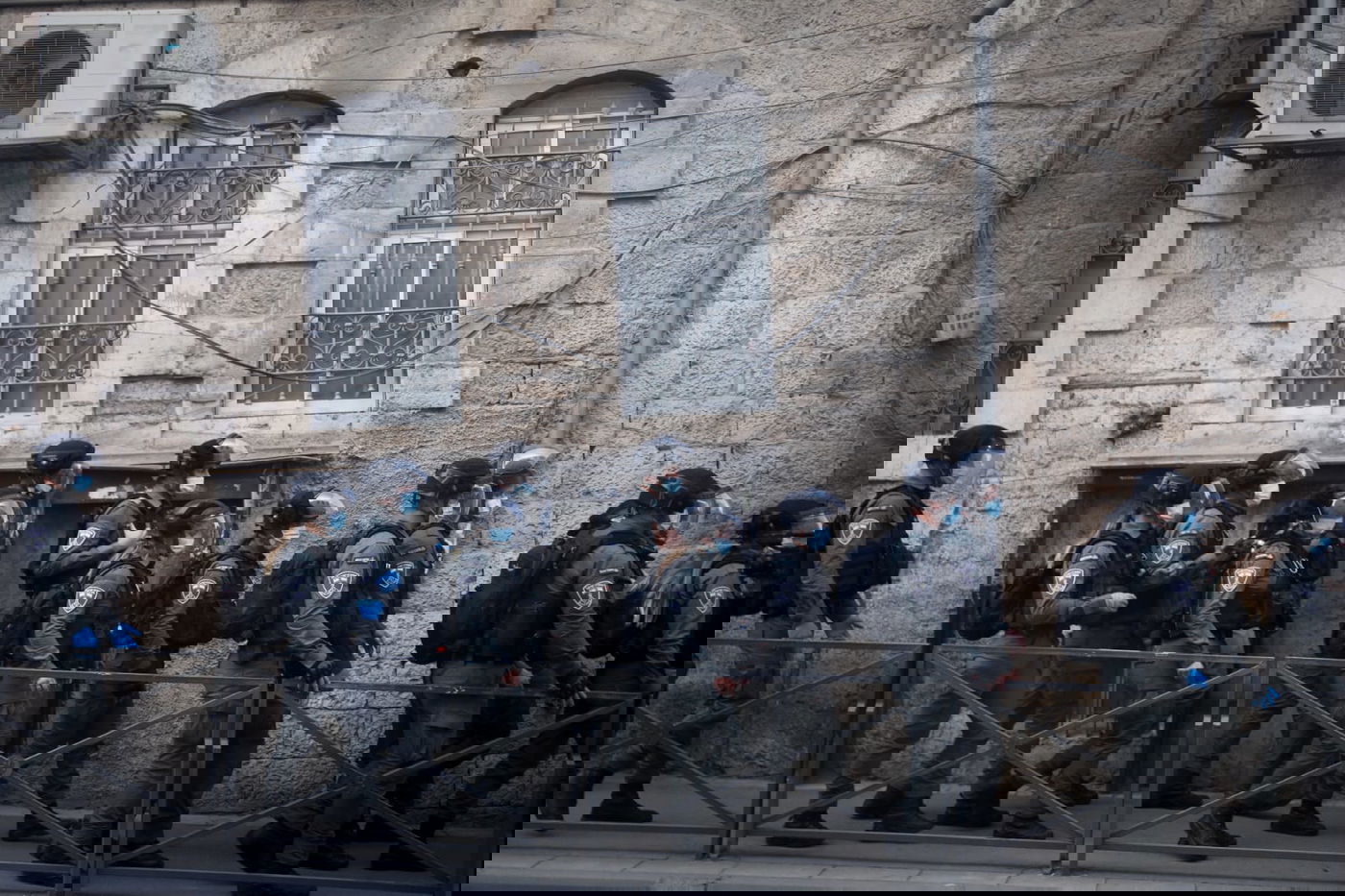 עימותים ומעצרים, בכניסה לחיידר הירושלמי