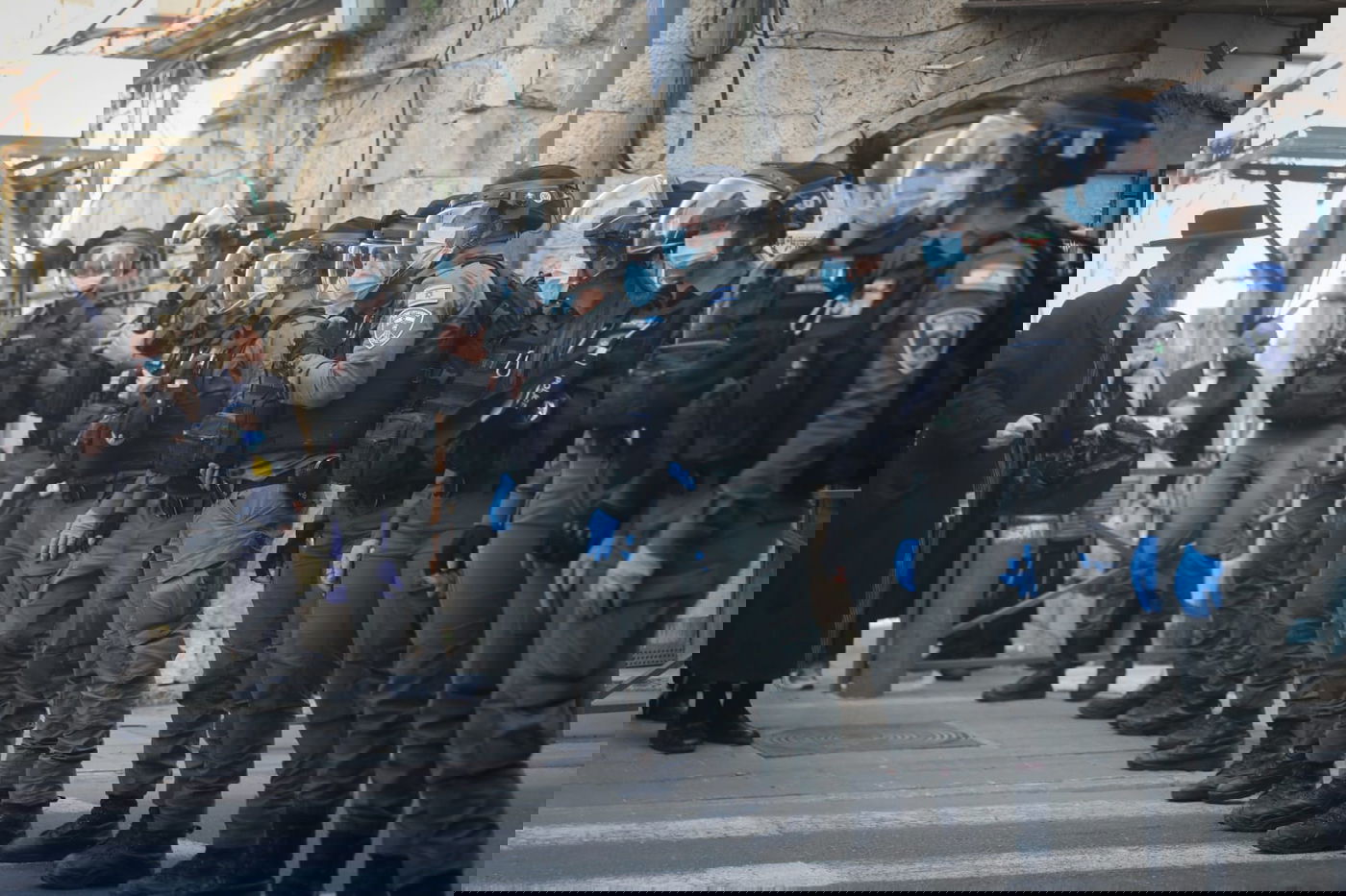 עימותים ומעצרים, בכניסה לחיידר הירושלמי