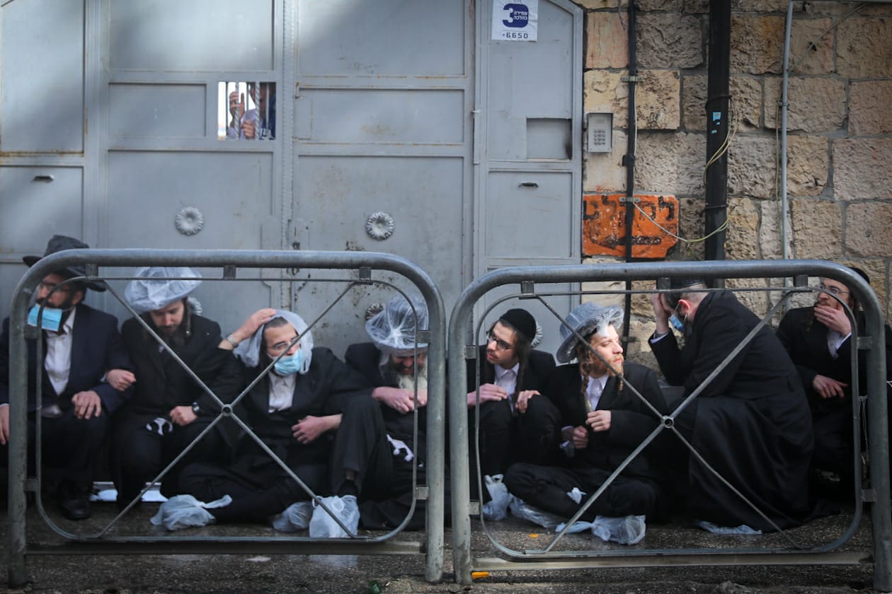 עימותים ומעצרים, בכניסה לחיידר הירושלמי