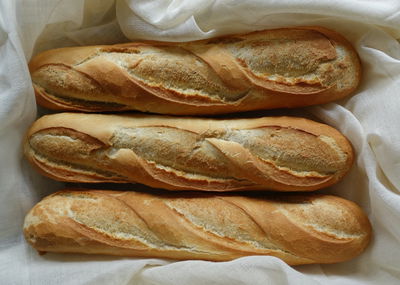 בגט נתלש עם חמאת שום ופרמזן מדהימה