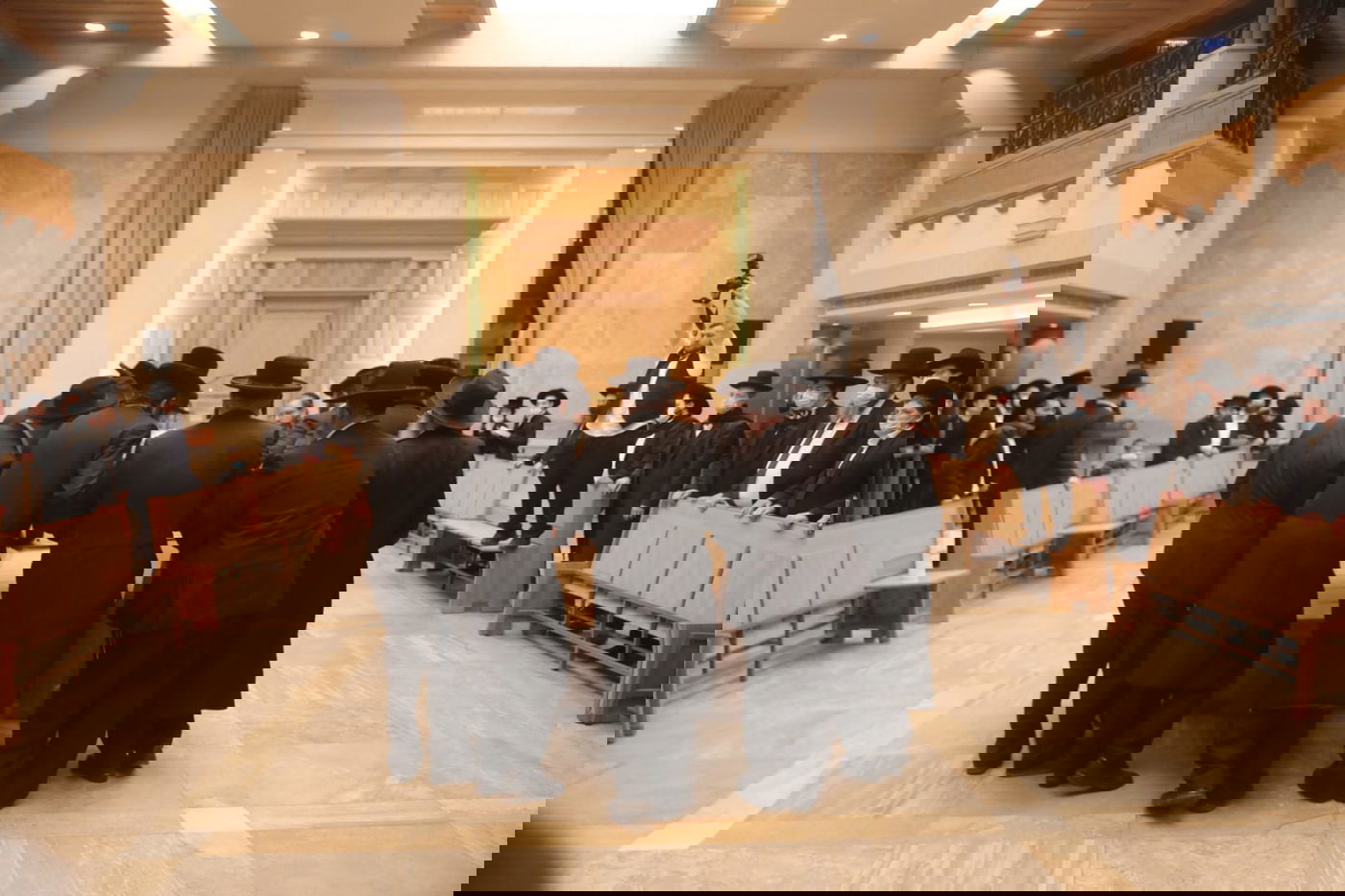 "לקינו בכפליים": מסע הלווית ראש ישיבת קמיניץ זצוק"ל