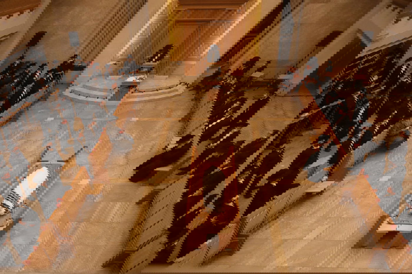 "לקינו בכפליים": מסע הלווית ראש ישיבת קמיניץ זצוק"ל