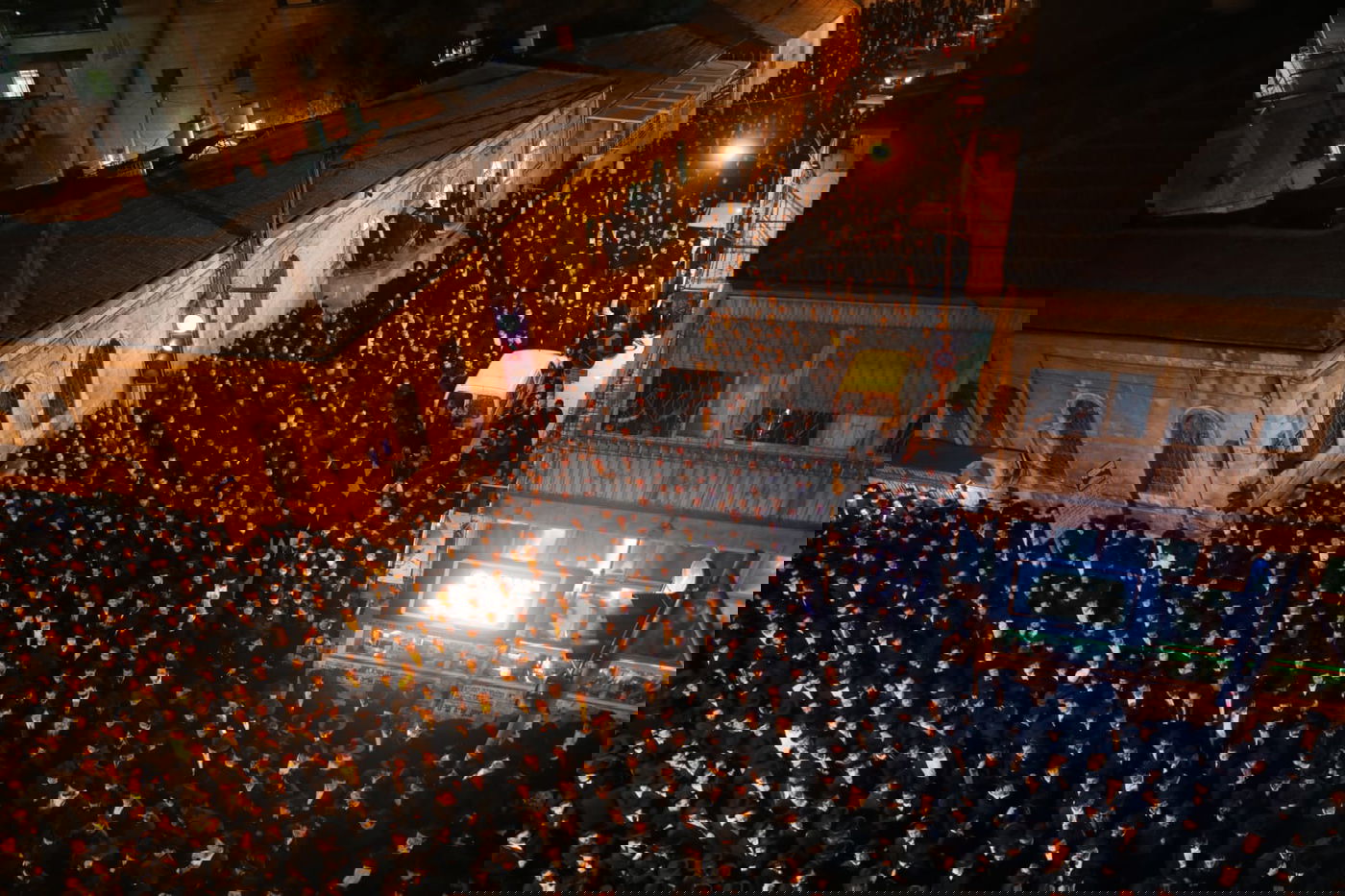 "לקינו בכפליים": מסע הלווית ראש ישיבת קמיניץ זצוק"ל