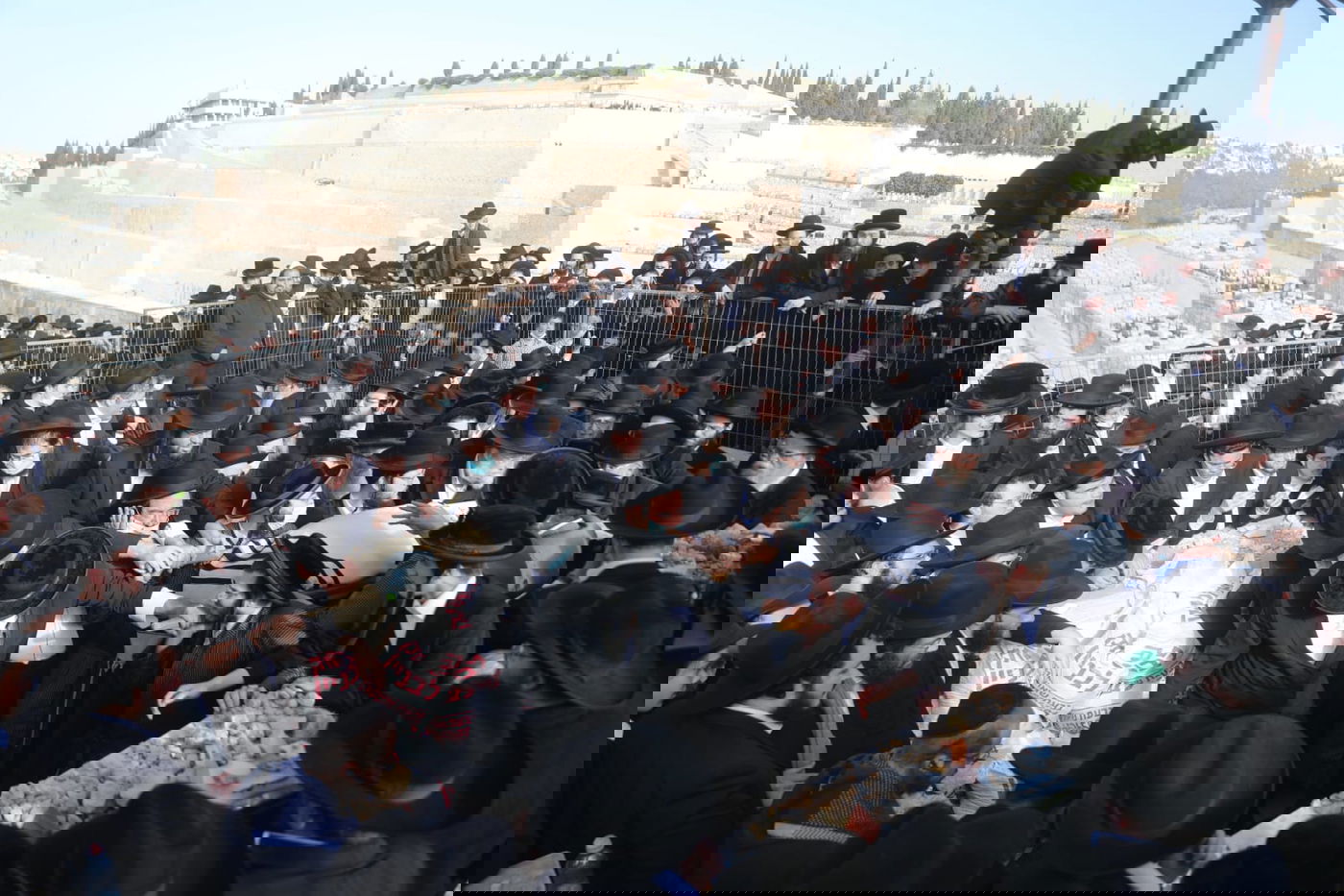 הגרמ"ד סולובייצ'יק זצ"ל נטמן בהר המנוחות