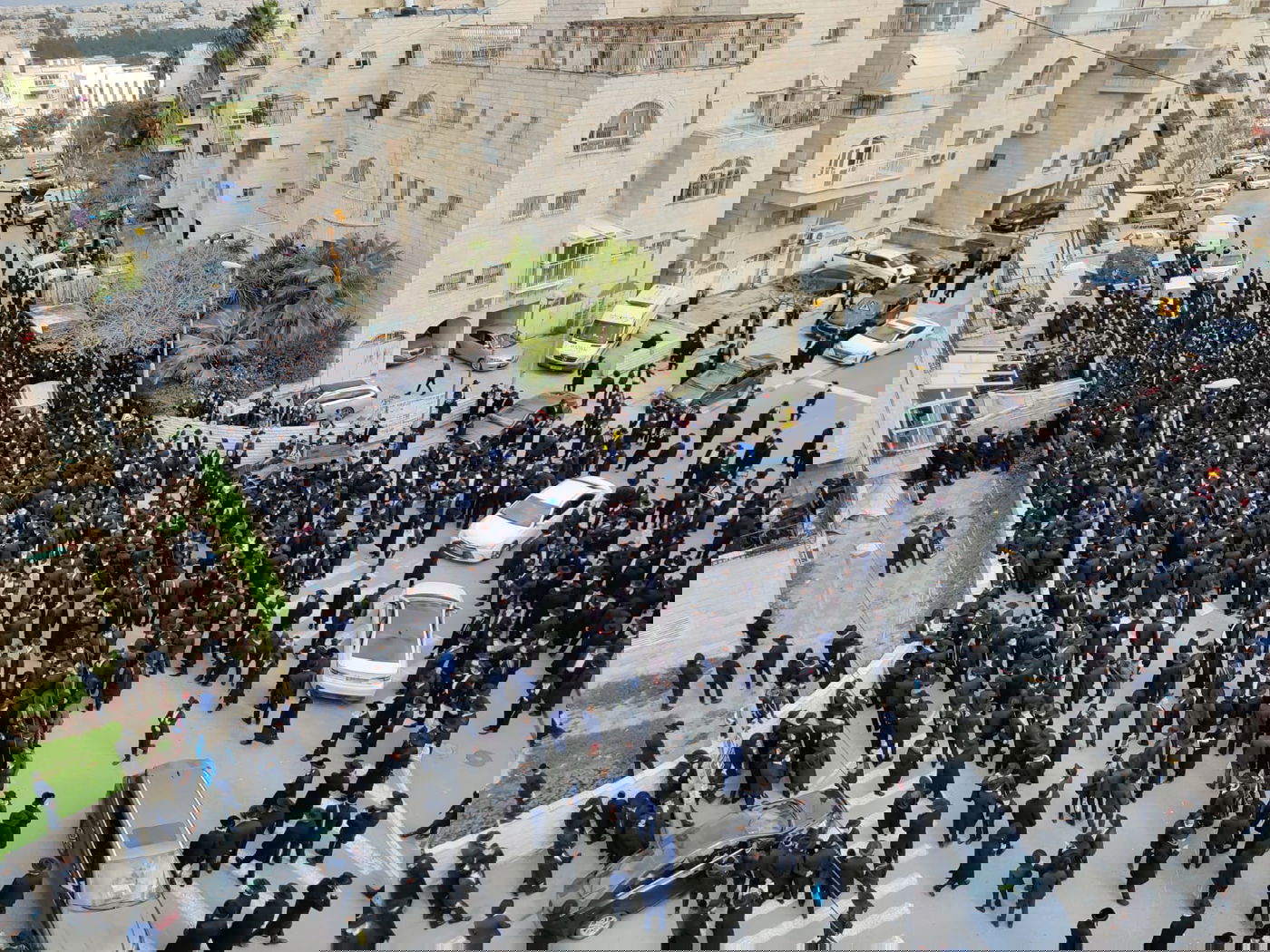 רבבות בלווית ראש ישיבת בריסק הגרמ"ד סולובייצ'יק זצ"ל