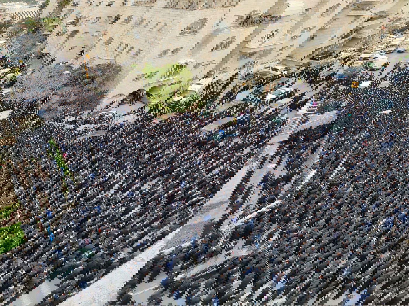 רבבות בלווית ראש ישיבת בריסק הגרמ"ד סולובייצ'יק זצ"ל