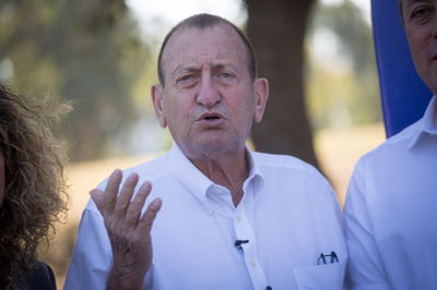 חולדאי לא פורש: "צריך לדאוג לגיבוש המרכז-שמאל"